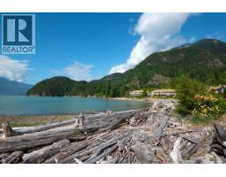 52 Beach Drive, West Vancouver, BC V0N3Z1 Photo 6