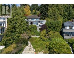 4052 Marine Drive, West Vancouver, BC V7V1N6 Photo 11