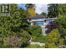 4052 Marine Drive, West Vancouver, BC V7V1N6 Photo 13