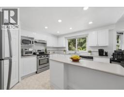 1594 Plateau Crescent, Coquitlam, BC V3E3B3 Photo 8