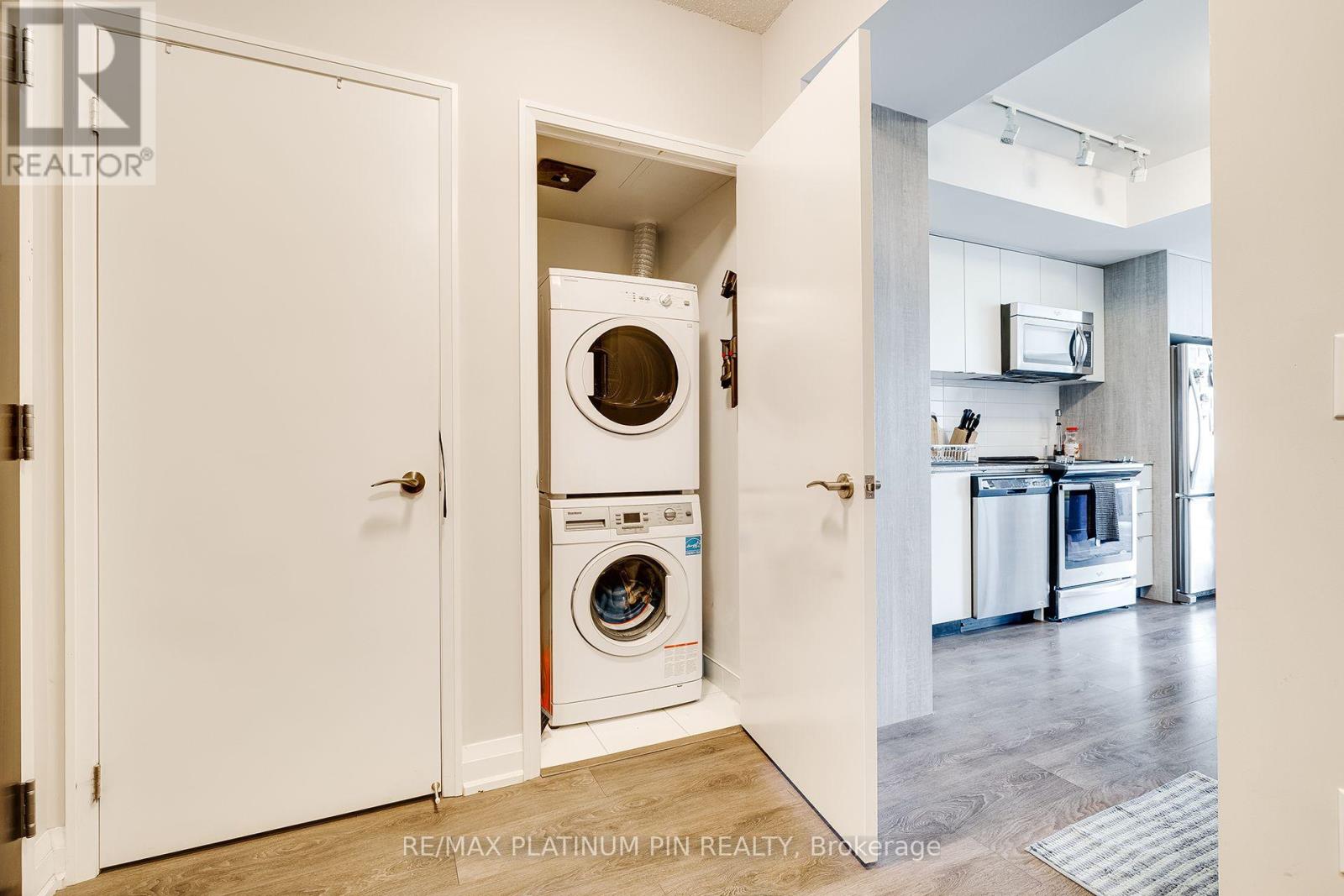 2405 - 9 VALHALLA INN ROAD, Toronto (Islington-City Centre West) — photo 8