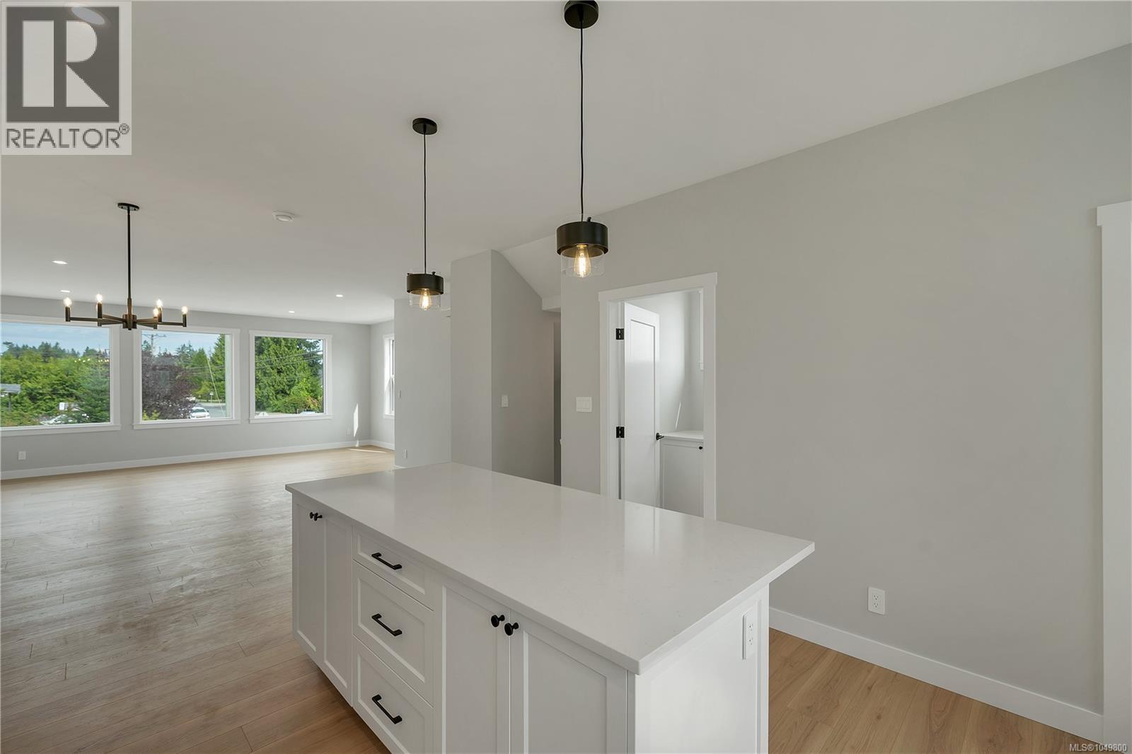 303A Hilchey Rd - Image 8
