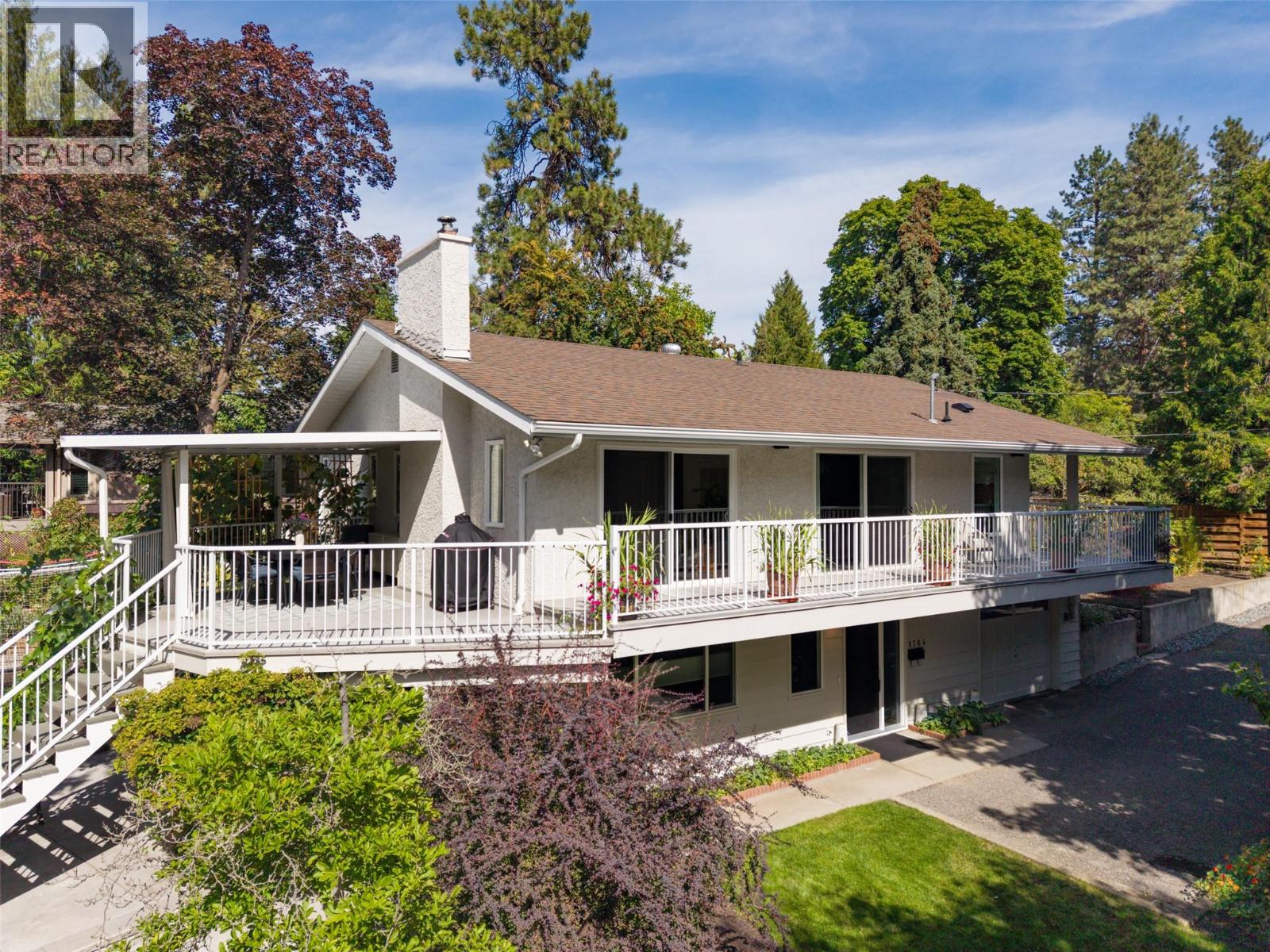 1764 Highland Drive N, Kelowna — photo 2