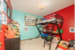 8 Wedgewood Bay, Brandon, MB R7B3J4 Photo 9