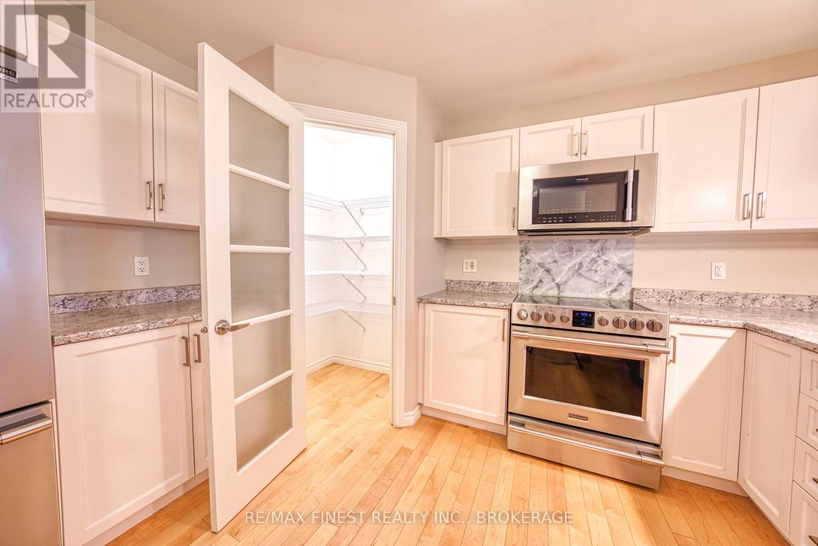 1010 ROSANNA AVENUE - Image 8