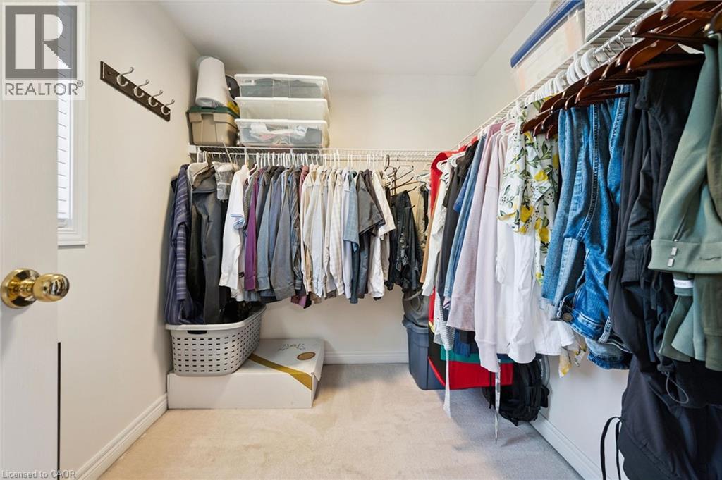 642 INTERLAKEN Drive - Image 23