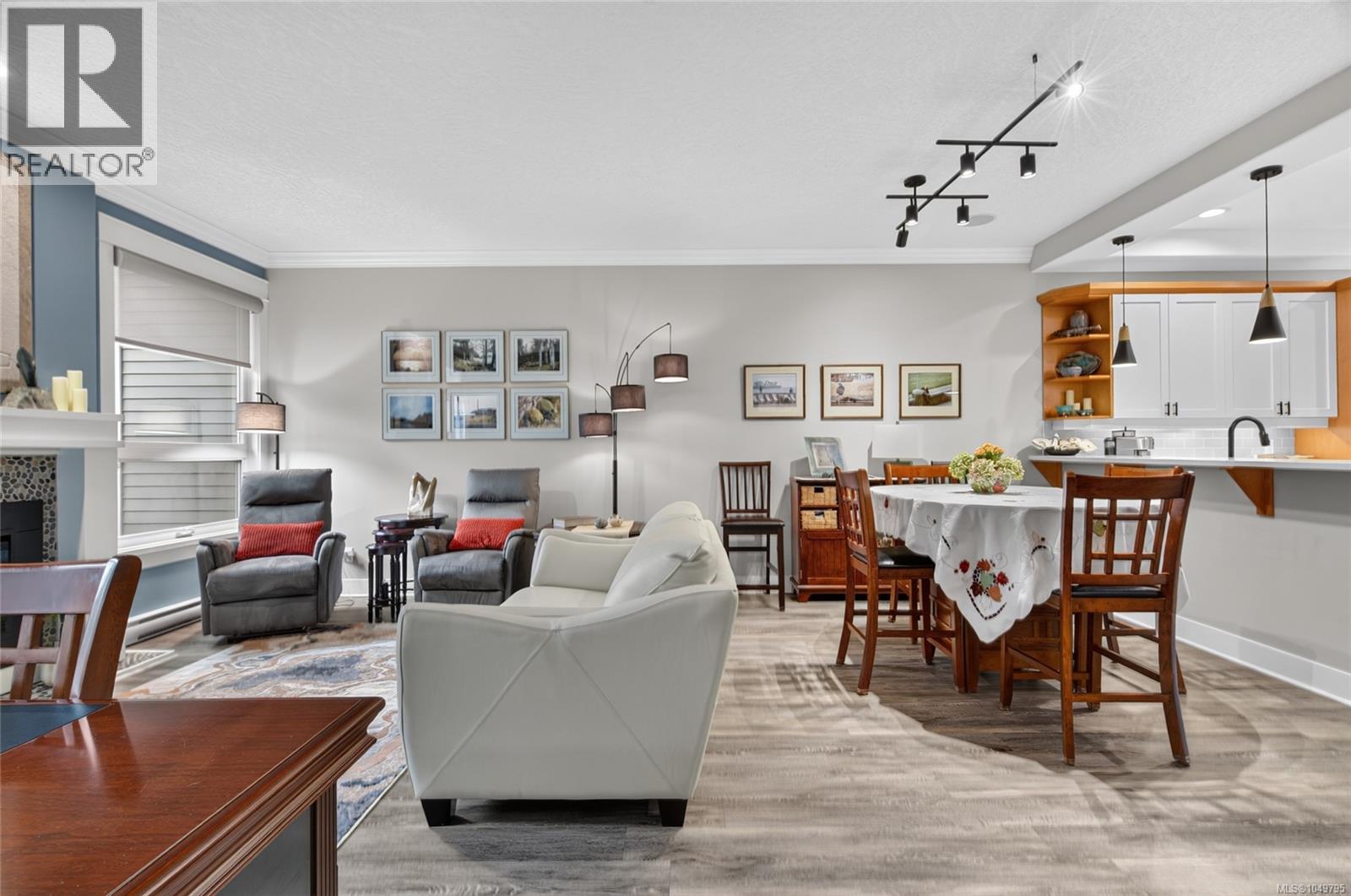 #2B 7250 West Saanich Rd - 13