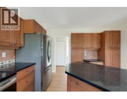 5348 Parker Ave, Saanich, BC V8Y2M9 Photo 33