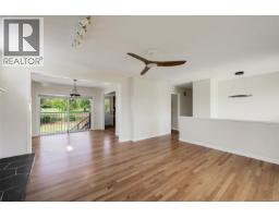Entrance - 5348 Parker Ave, Saanich, BC V8Y2M9 Photo 17