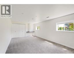 5348 Parker Ave, Saanich, BC V8Y2M9 Photo 54