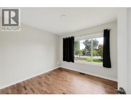 5348 Parker Ave, Saanich, BC V8Y2M9 Photo 41
