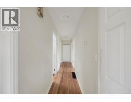 5348 Parker Ave, Saanich, BC V8Y2M9 Photo 35