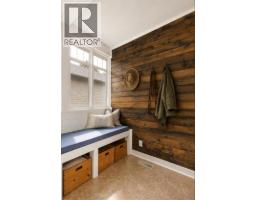 Living room - 813 3 Avenue Nw, Calgary, AB T2N0J5 Photo 7
