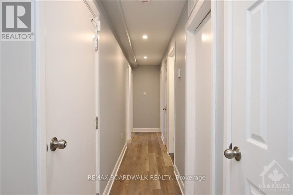 15B DOWDALL CRESCENT, Ottawa — photo 6