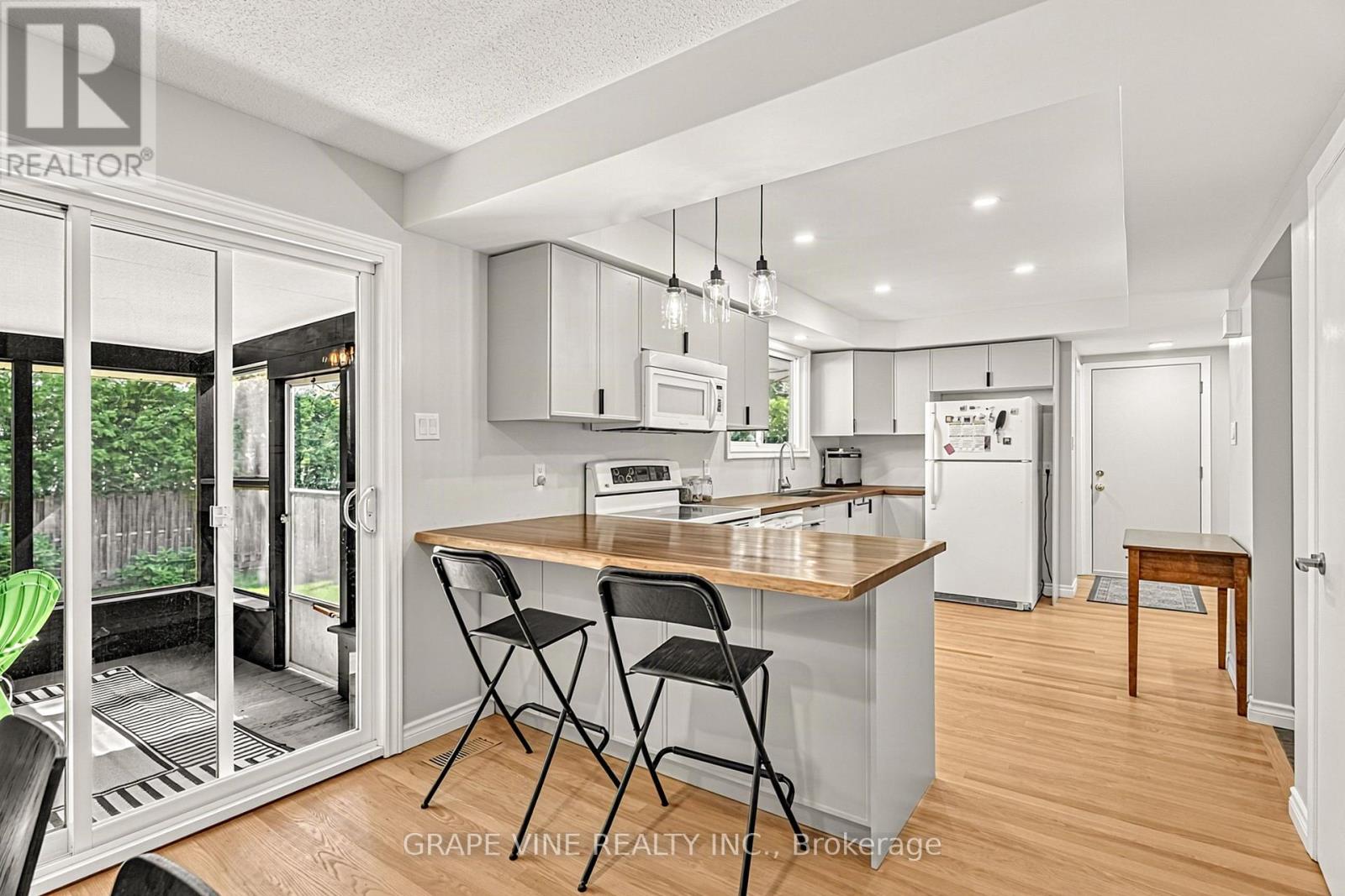 1323 FERNWOOD DRIVE, Ottawa. Luxury613. By Peter Sagos - Image 13