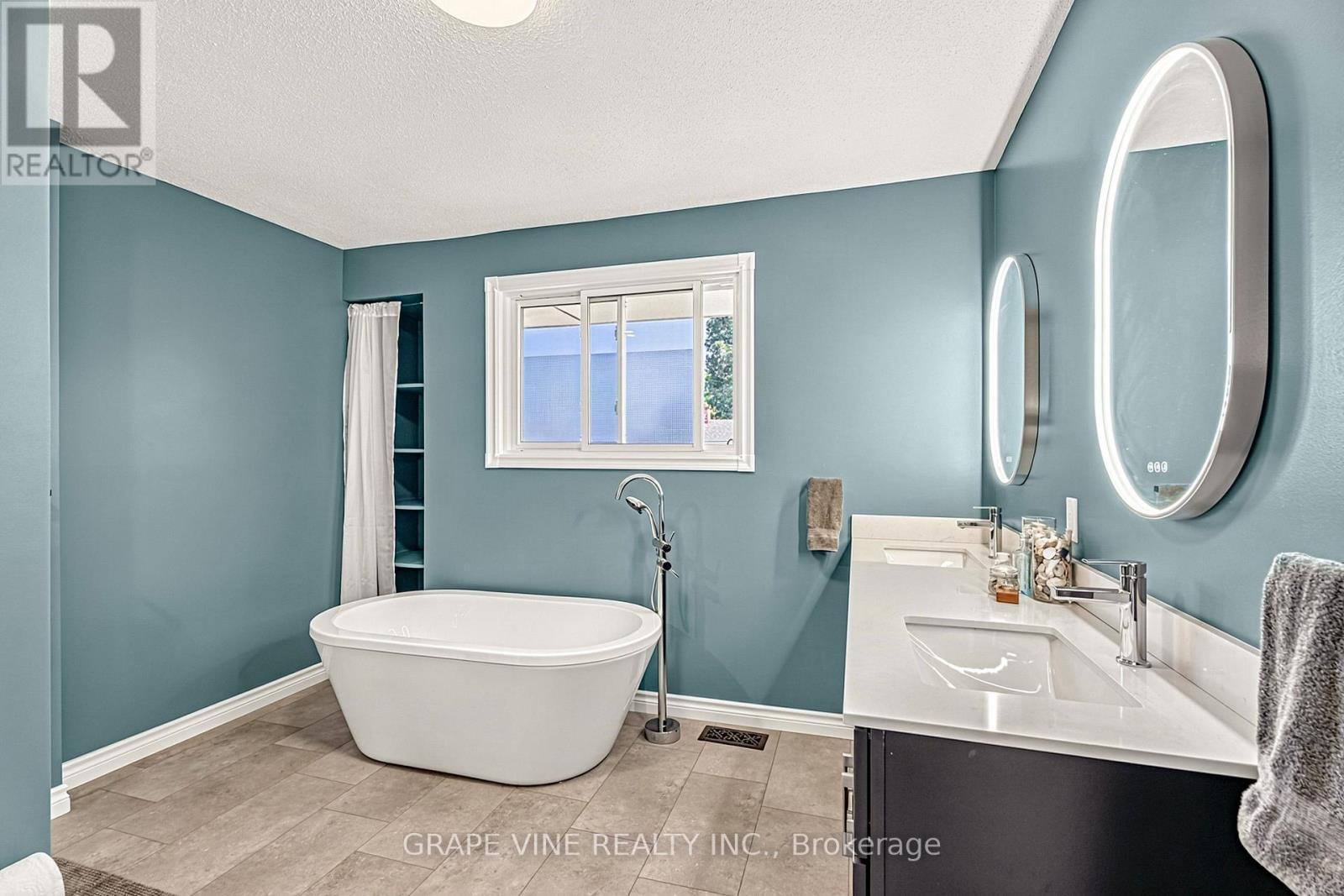 1323 FERNWOOD DRIVE, Ottawa. Luxury613. By Peter Sagos - Image 24