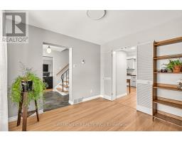 1323 Fernwood Drive, Ottawa, ON K1V7J8 Photo 10