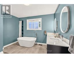1323 Fernwood Drive, Ottawa, ON K1V7J8 Photo 24