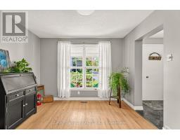 Sunroom - 1323 Fernwood Drive, Ottawa, ON K1V7J8 Photo 9