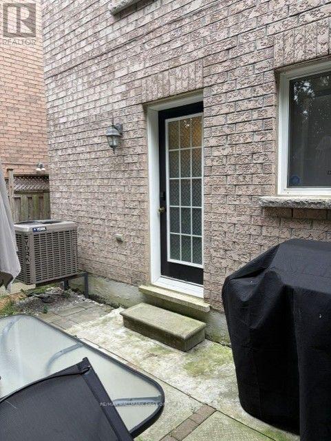 STUDIO BASEMENT - 28 IGNATIUS LANE, Toronto (West Hill) — photo 9