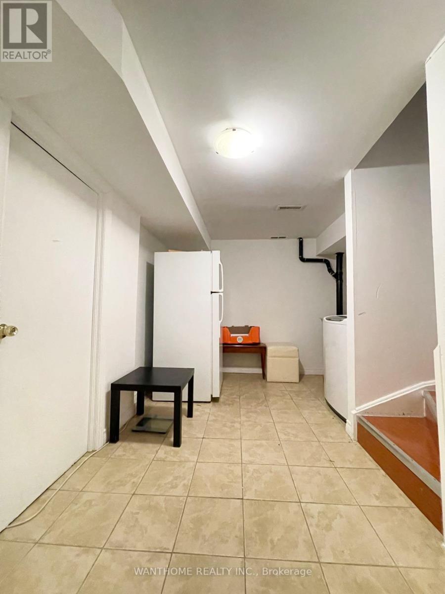 BSMT - 82 MARESFIELD DRIVE, Toronto (Milliken) — photo 4
