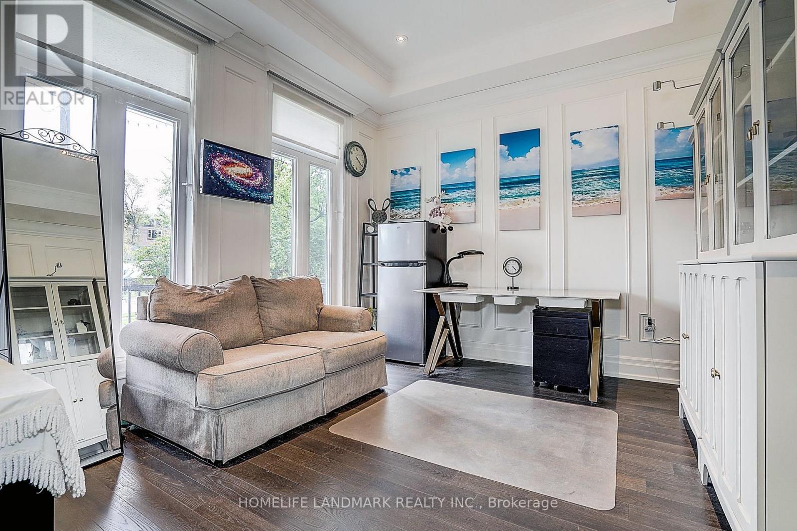153 LAWRENCE AVENUE - 12