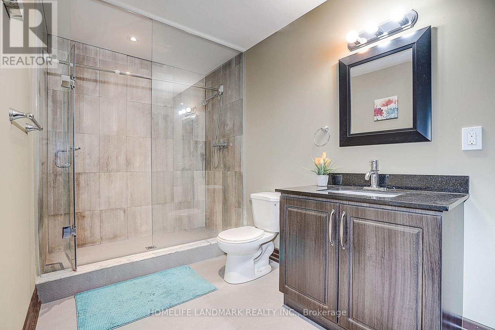 153 LAWRENCE AVENUE - 32