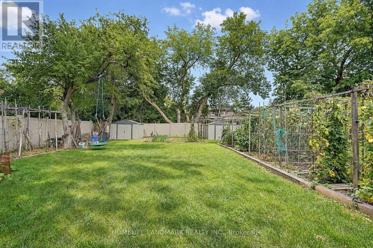 153 LAWRENCE AVENUE - Image 36