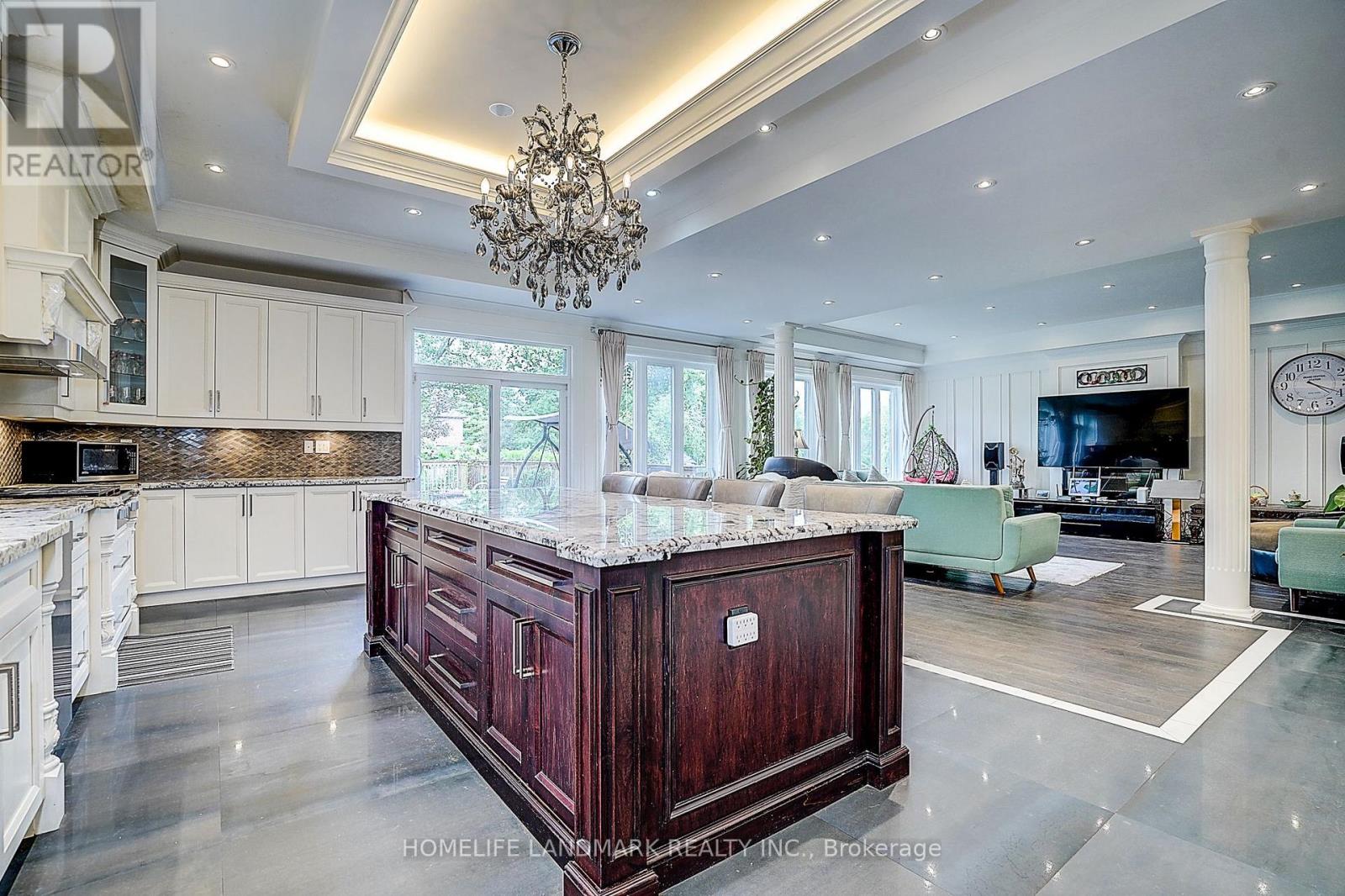 153 LAWRENCE AVENUE, Richmond Hill (Harding) — photo 9