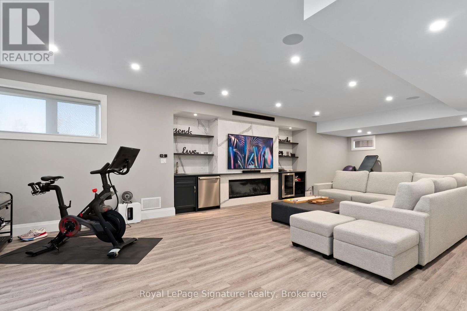 110 CATTAIL CRESCENT - Image 34