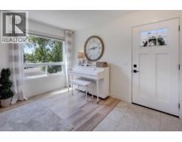 8320 Centre Street NE - photo 3