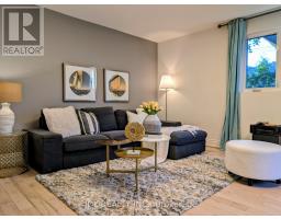 32 Ashmount Crescent, Toronto, ON M9R1C7 Photo 12