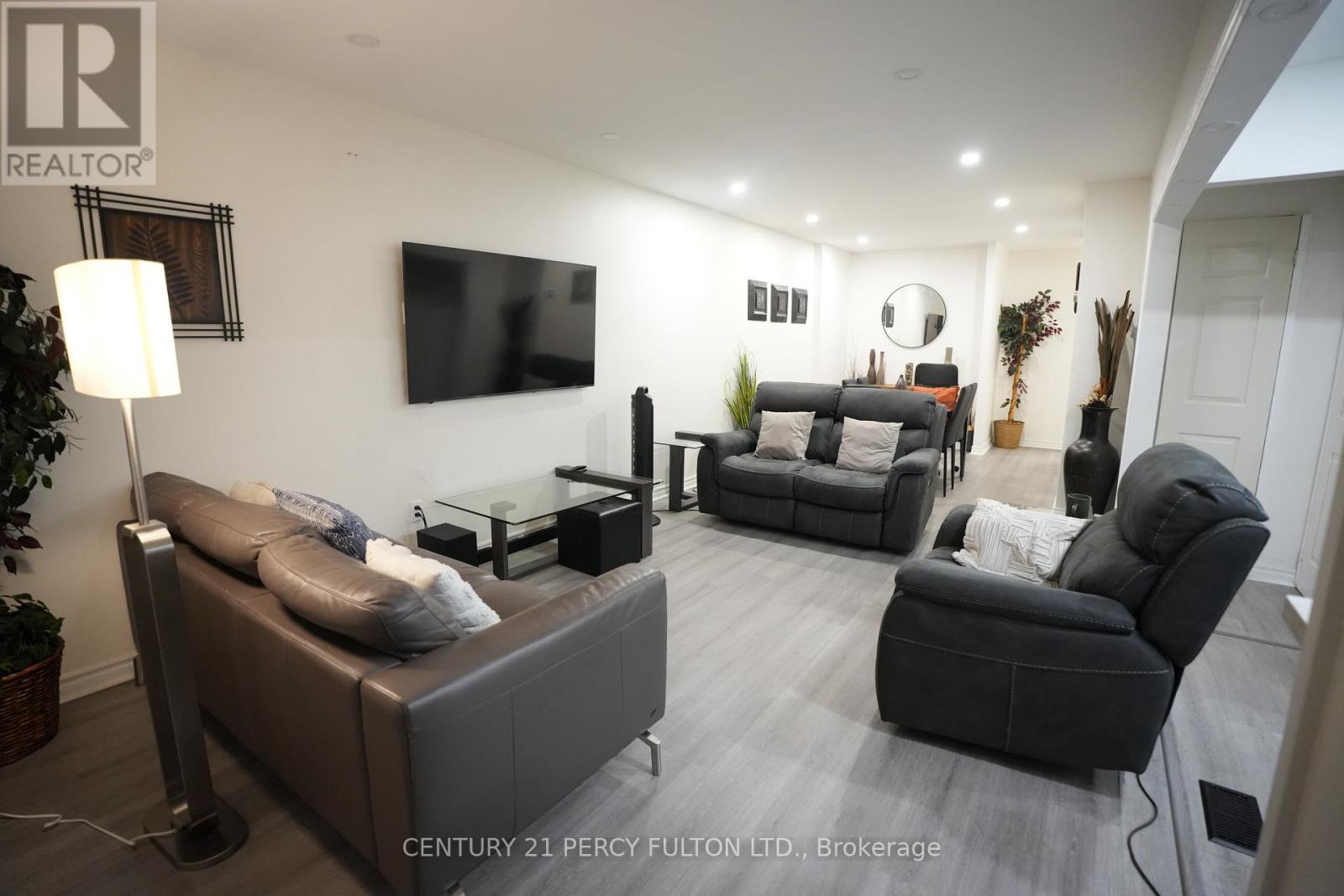 117 CORDELLA AVENUE, Toronto (Rockcliffe-Smythe) — photo 2