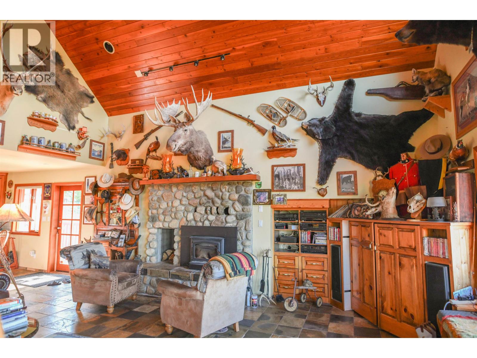 7915 MACHETE LAKE ROAD - 18
