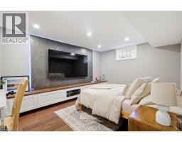 15 Linton Place, Kitchener, ON N2B2K1 Photo 30