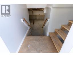 2323 Vale Avenue, Lumby, BC V0E2G0 Photo 16