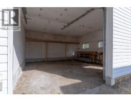 2323 Vale Avenue, Lumby, BC V0E2G0 Photo 25