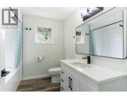 2323 Vale Avenue, Lumby, BC V0E2G0 Photo 12
