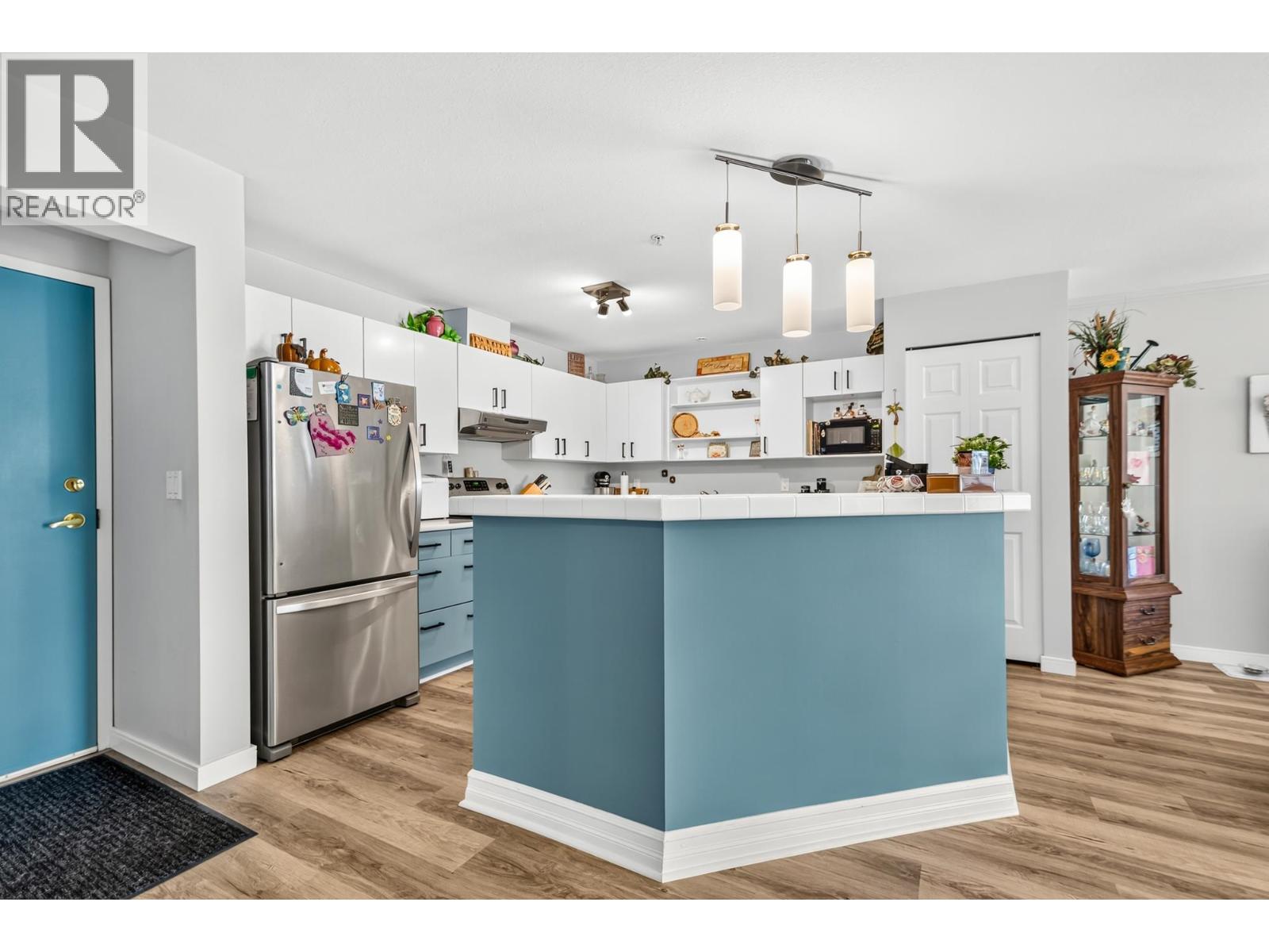 126 5711 EBBTIDE STREET, Sechelt