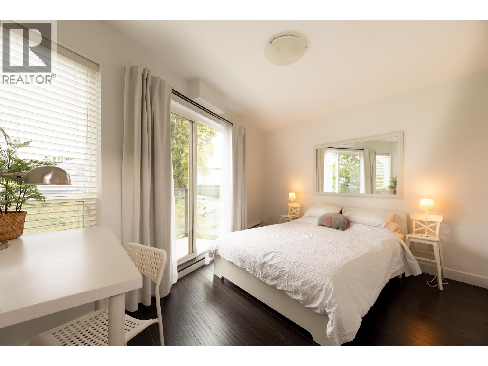 2118 ETON STREET, Vancouver