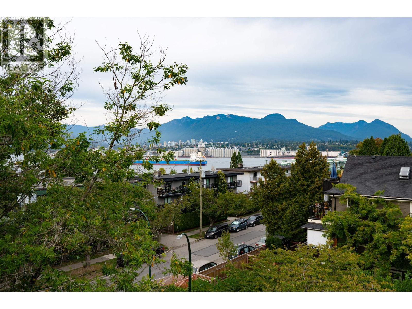 2118 ETON STREET, Vancouver