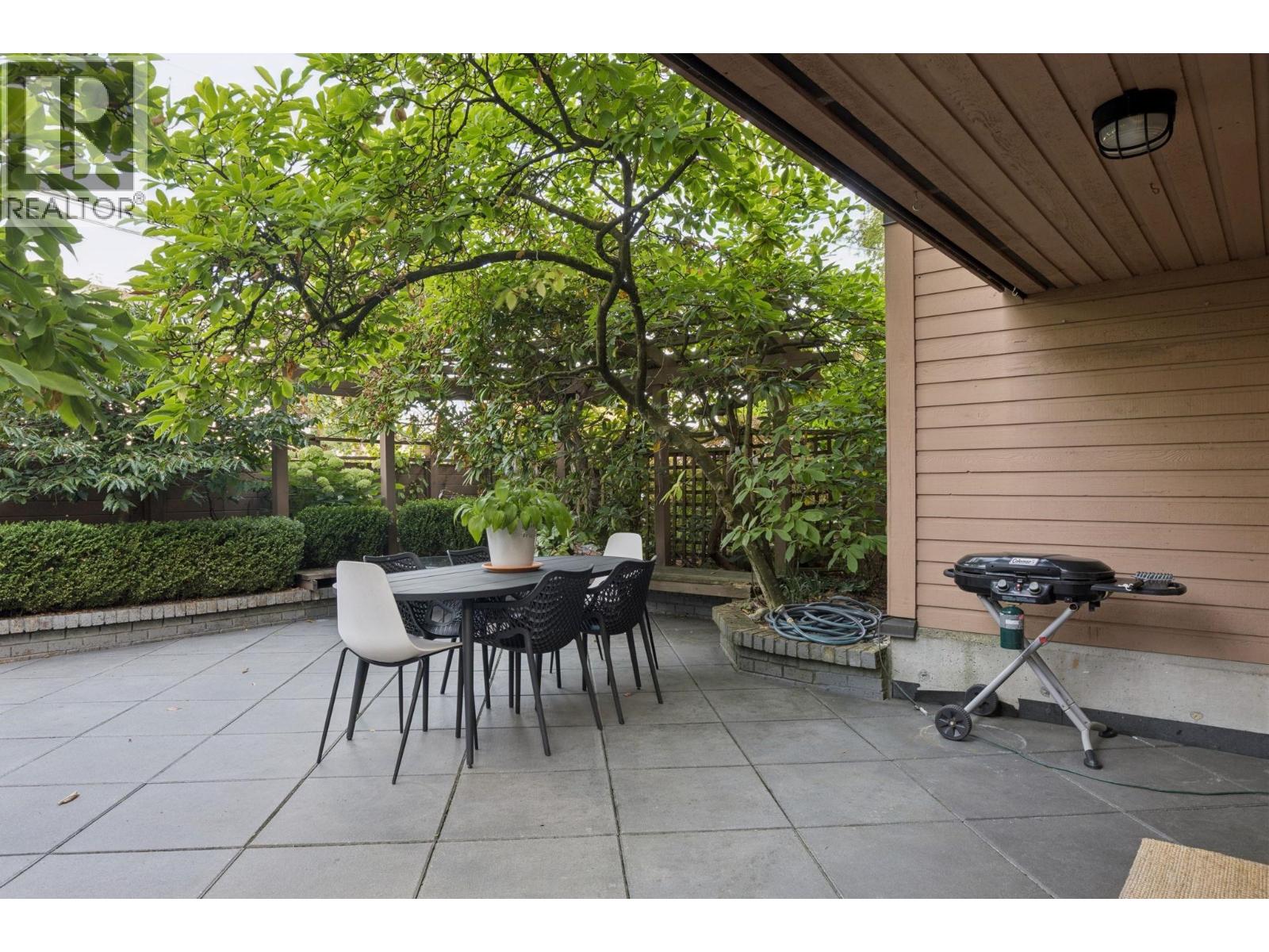 104 2211 WEST 2ND AVE, Vancouver