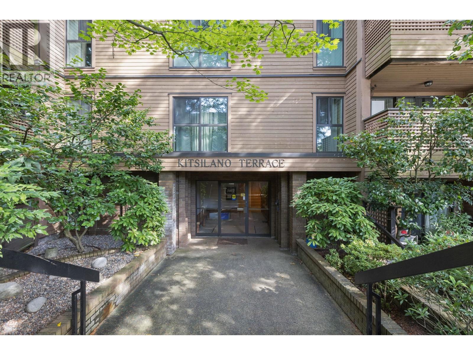 104 2211 WEST 2ND AVE, Vancouver