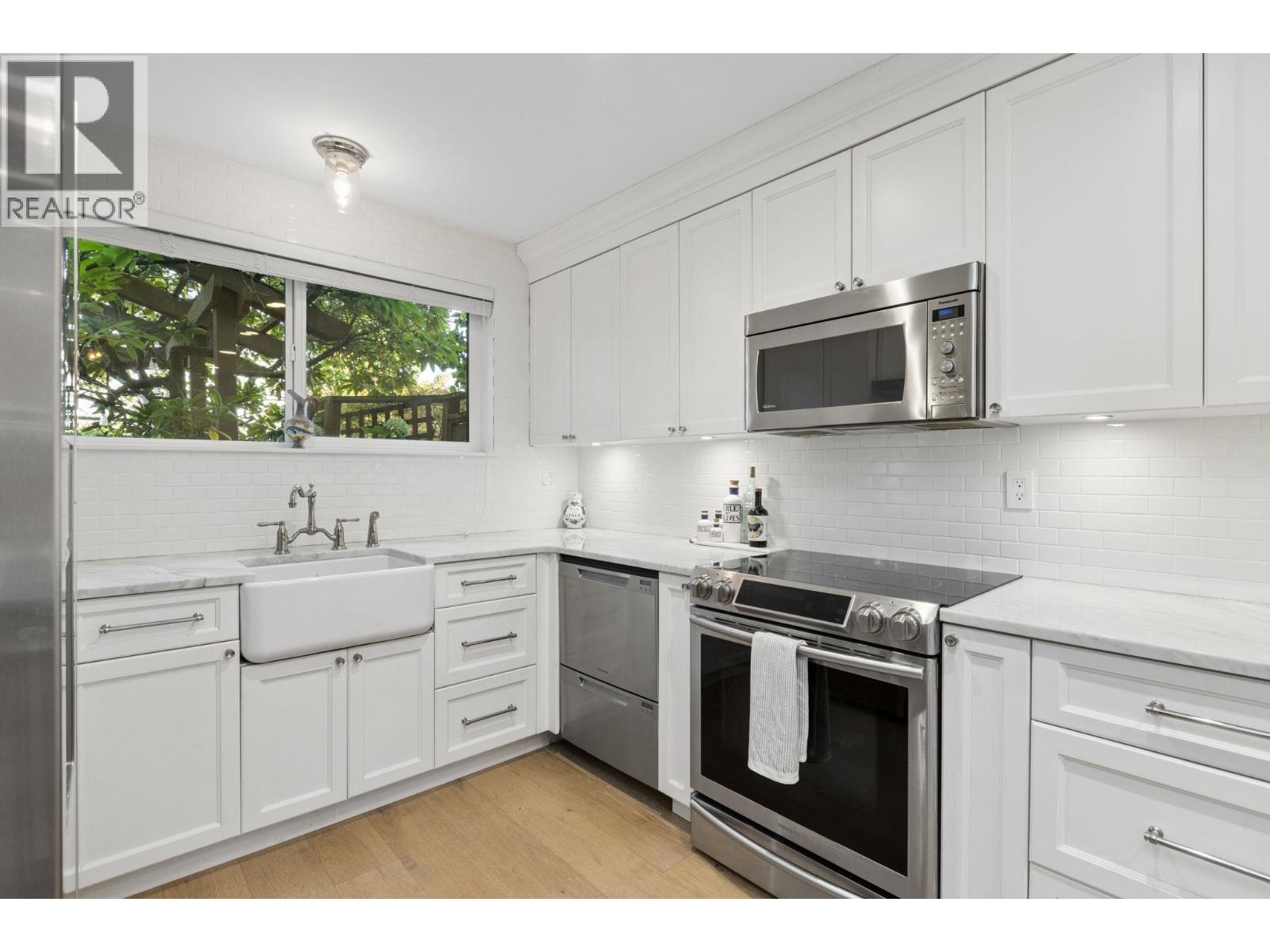 104 2211 WEST 2ND AVE, Vancouver