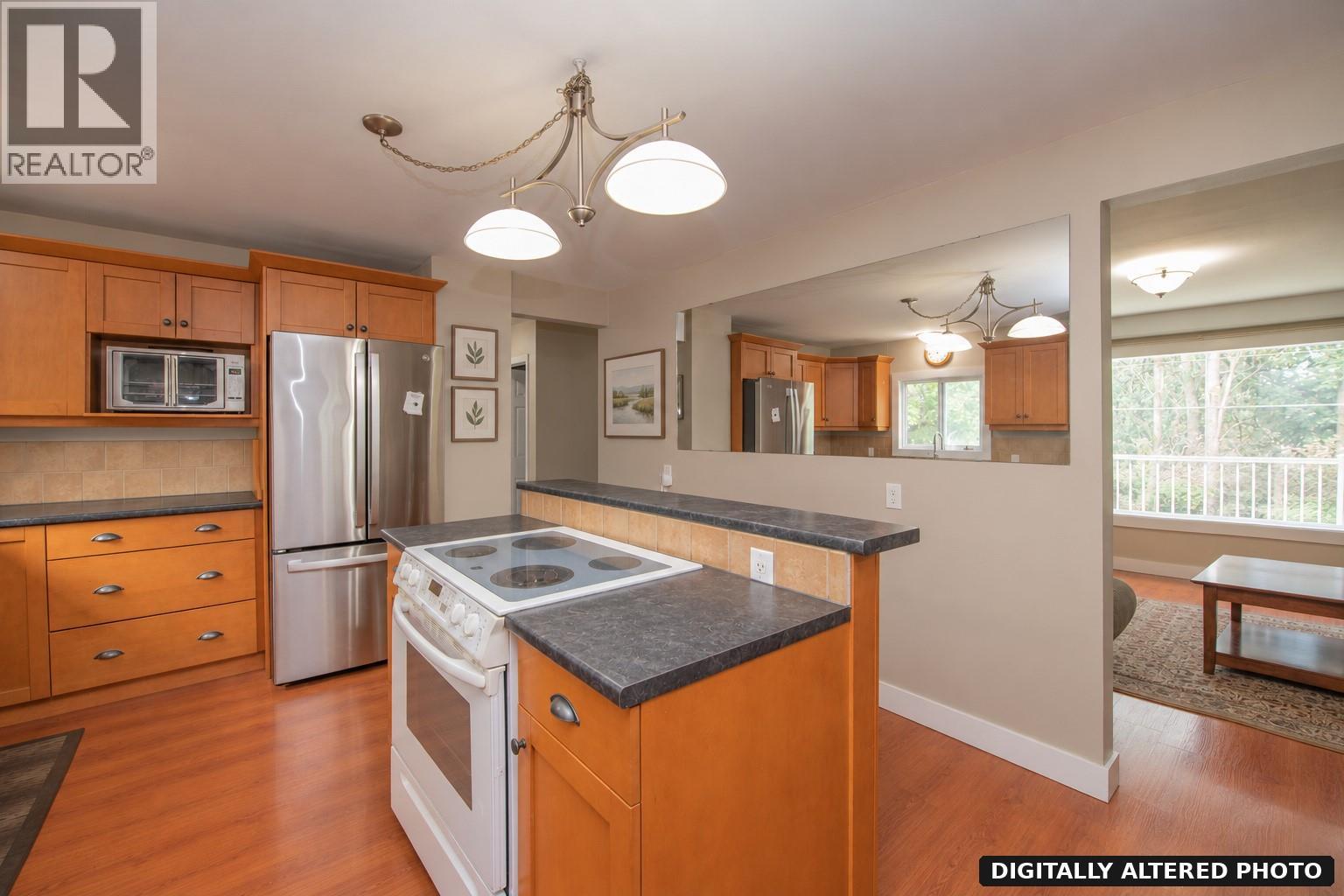 12005 Kalamalka Road, Coldstream — photo 5