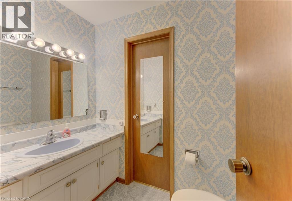 350 COLERIDGE Place - 19