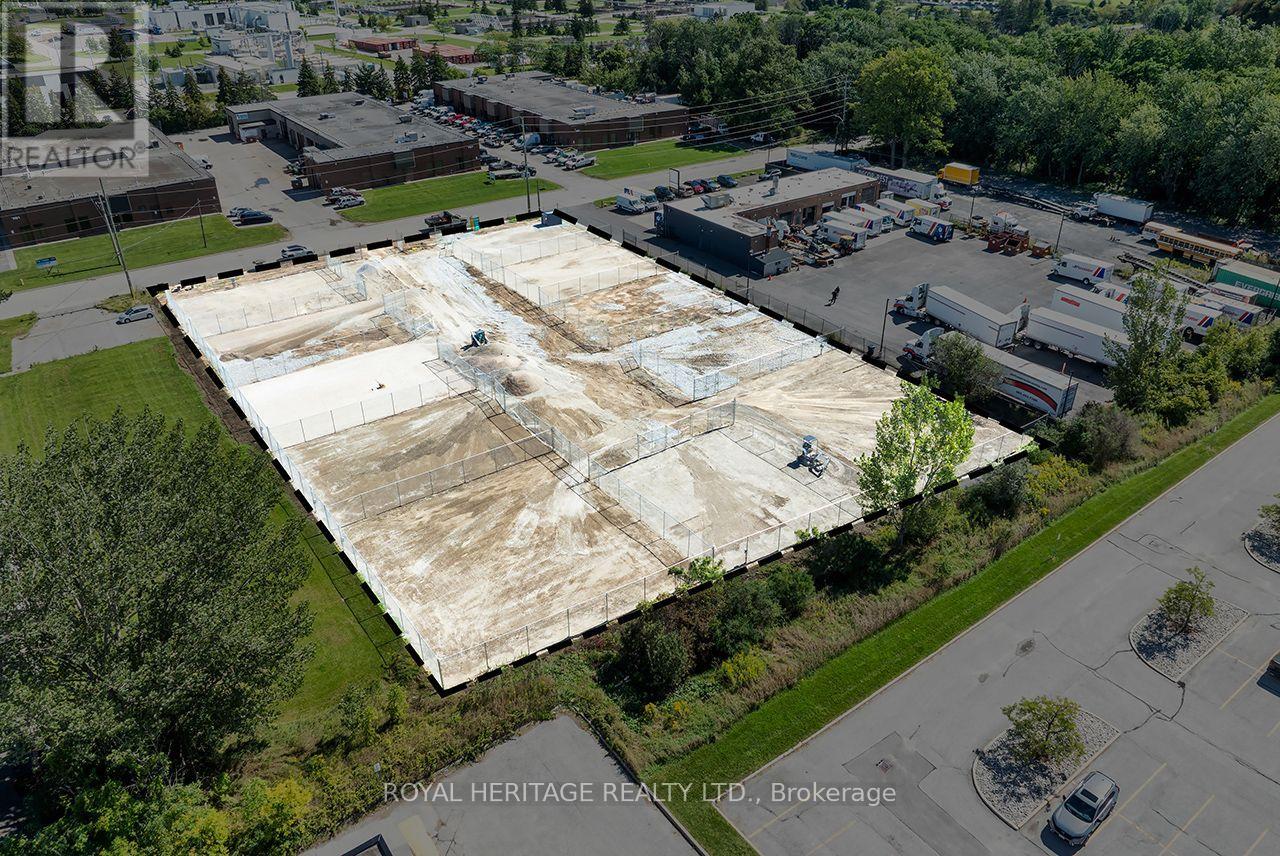 762 MCKAY ROAD, Pickering (Brock Industrial)