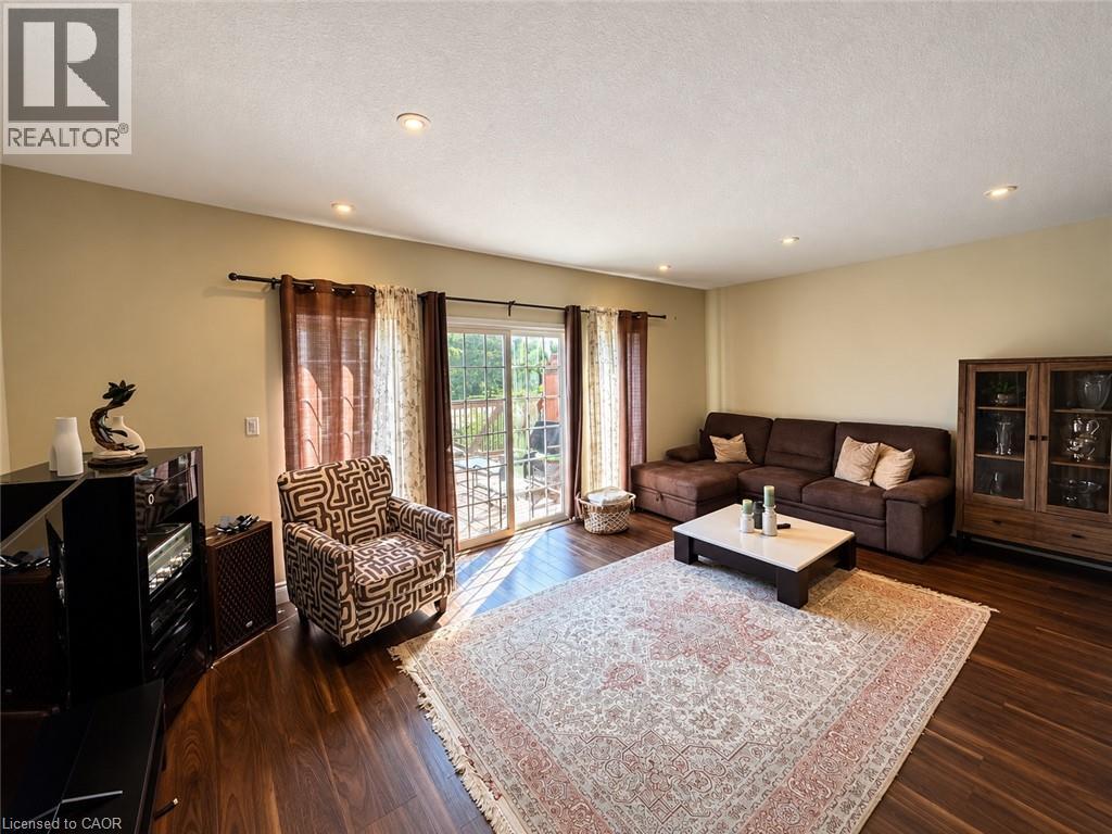753 GRAND BANKS Drive, Waterloo — photo 6