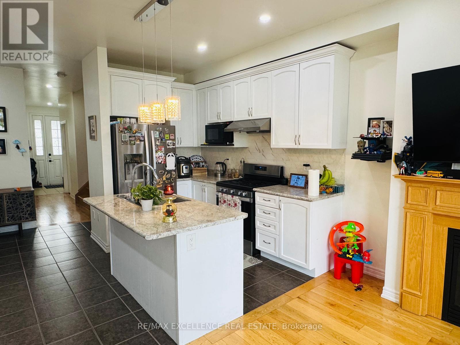 37 DUFAY ROAD, Brampton (Northwest Brampton) — photo 3