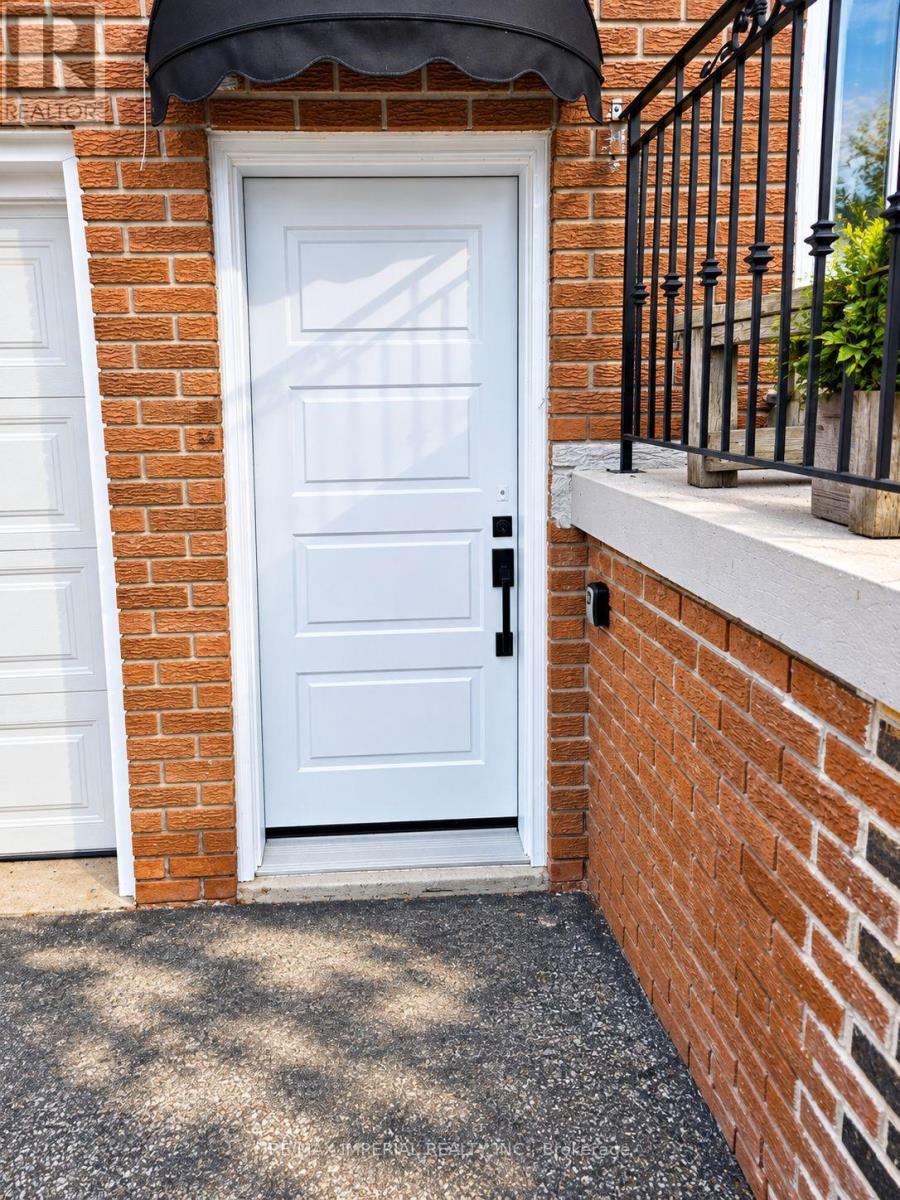 LOWER UNIT - 462 FERGO AVENUE, Mississauga (Cooksville) — photo 2